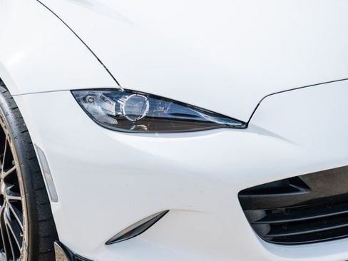 Used 2017 MAZDA MX-5 Miata Club w/ Brembo/BBS Package image 48