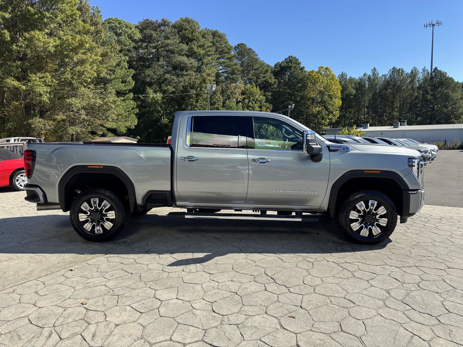 Used 2025 GMC Sierra 2500 Denali w/ Denali Reserve Package AWD/4WD image 18