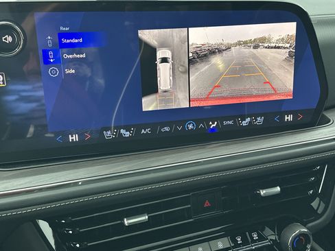 New 2026 Chevrolet Suburban Premier RWD image 32