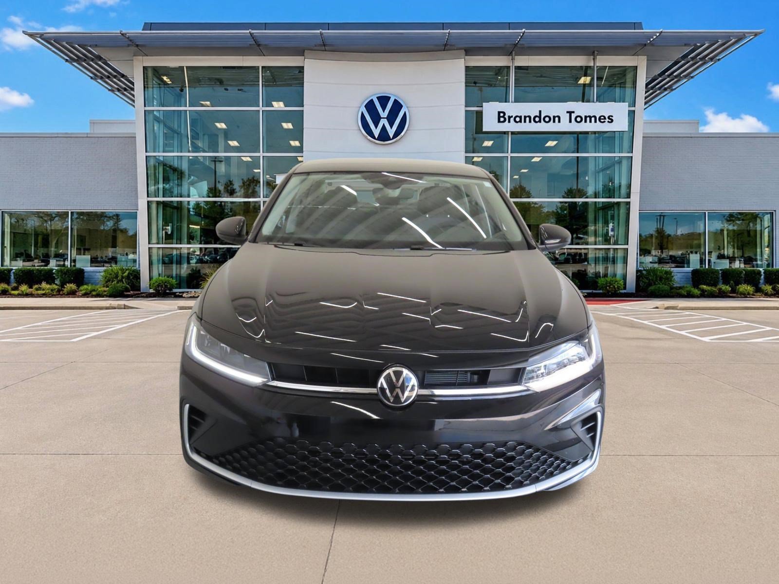 Used 2026 Volkswagen Jetta SE FWD image 9