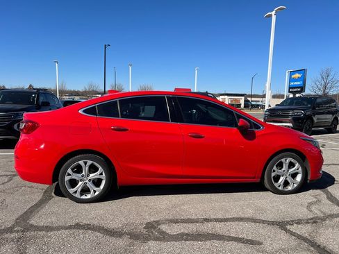 Used 2016 Chevrolet Cruze Premier image 2