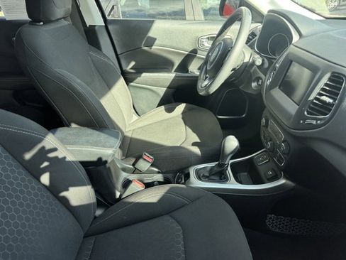 Used 2020 Jeep Compass Sport image 7