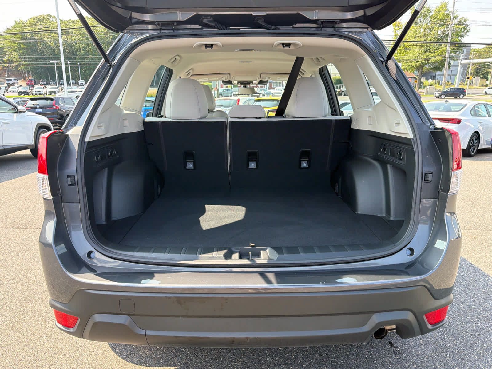 Used 2024 Subaru Forester AWD/4WD image 28
