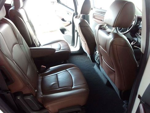 Used 2018 Buick Enclave Avenir w/ Avenir Technology Package AWD/4WD image 19