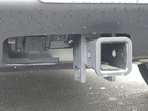 Certified 2024 Porsche Macan S image 29