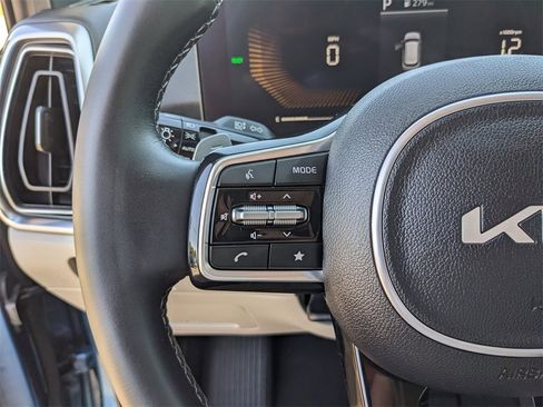 Certified 2025 Kia Sorento EX image 34