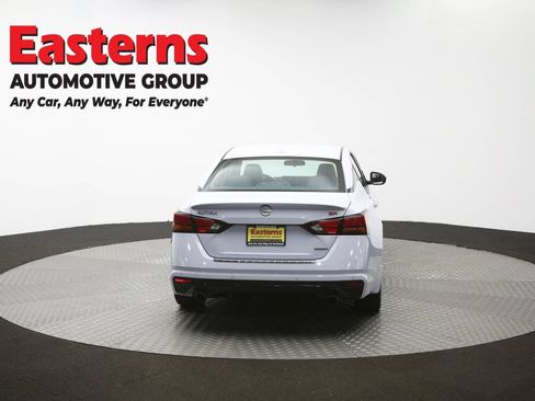 Used 2023 Nissan Altima 2.0 SR FWD image 38