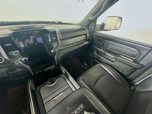 Used 2020 RAM 3500 Limited image 11