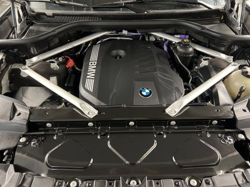 Used 2023 BMW X7 xDrive40i w/ Premium Package image 47