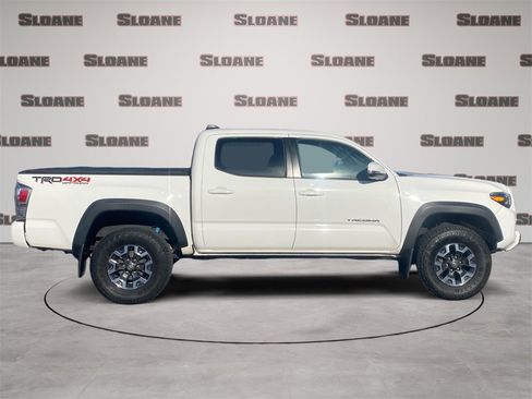Used 2023 Toyota Tacoma TRD Off-Road image 6