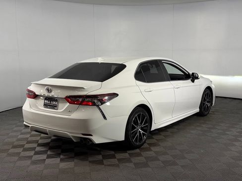 Used 2023 Toyota Camry SE w/ Convenience Package FWD image 7