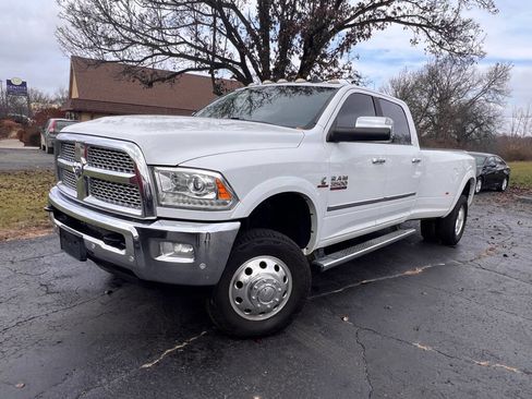 Used 2018 RAM 3500 Laramie image 2
