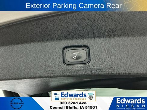 Used 2017 Ford Explorer XLT w/ Equipment Group 201A FWD image 15