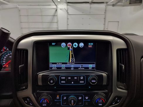 Used 2018 GMC Sierra 1500 SLT AWD/4WD image 18