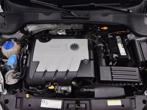 Used 2014 Volkswagen Beetle TDI image 25