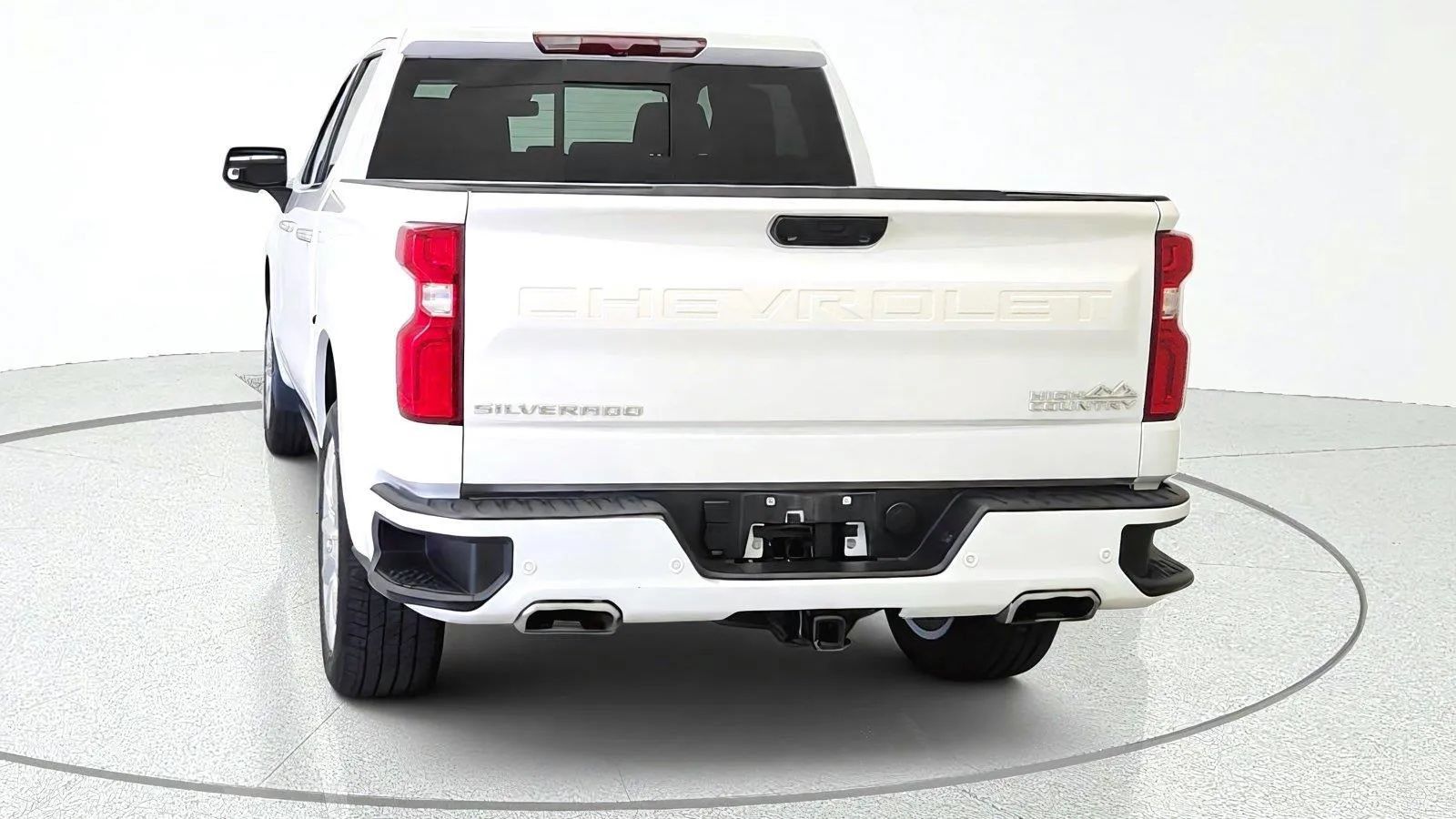 Used 2023 Chevrolet Silverado 1500 High Country w/ High Country Premium Package AWD/4WD image 7