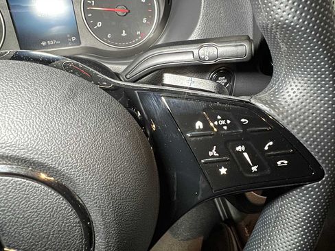 Used 2025 Mercedes-Benz Sprinter 2500 image 28