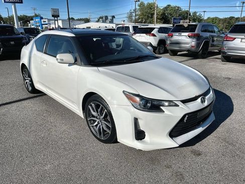 Used 2014 Scion tC FWD image 11