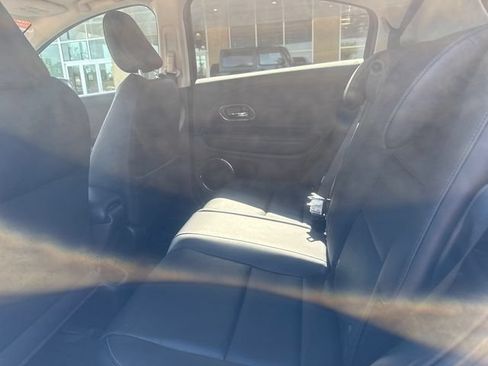 Used 2022 Honda HR-V EX-L image 19
