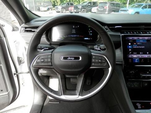 Used 2024 Jeep Grand Cherokee Limited 4xe AWD/4WD image 19