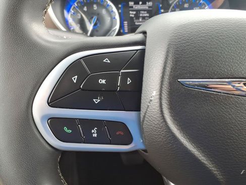 Used 2022 Chrysler Voyager LX FWD image 20