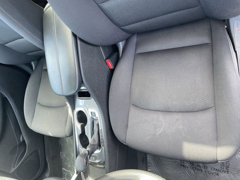 Used 2024 Chevrolet Malibu LT image 22