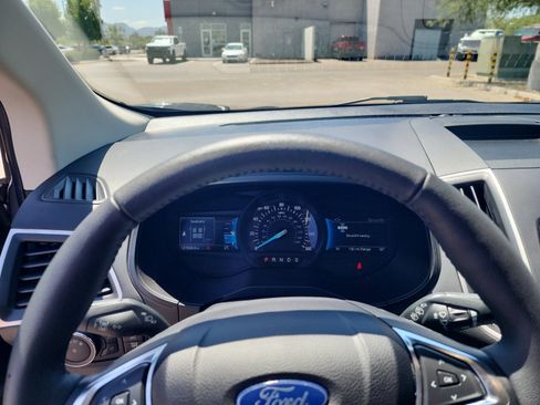 Used 2022 Ford Edge SEL w/ Sport Appearance Package AWD/4WD image 10