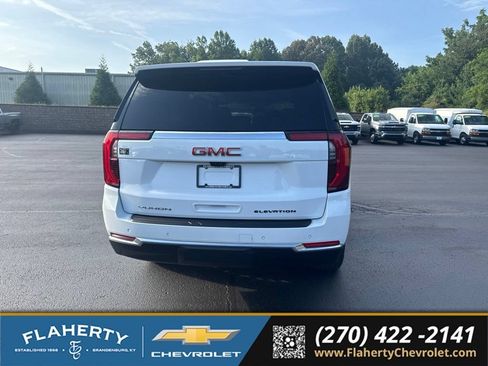 Used 2025 GMC Yukon Elevation w/ Elevation Premium Package AWD/4WD image 4