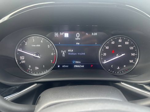 Used 2022 Buick Envision Avenir w/ Technology Package II AWD/4WD image 20