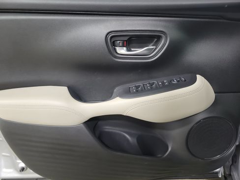 Certified 2024 Honda HR-V LX image 18