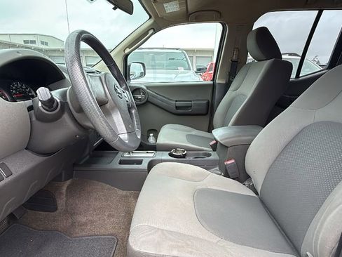 Used 2011 Nissan Xterra X RWD image 4
