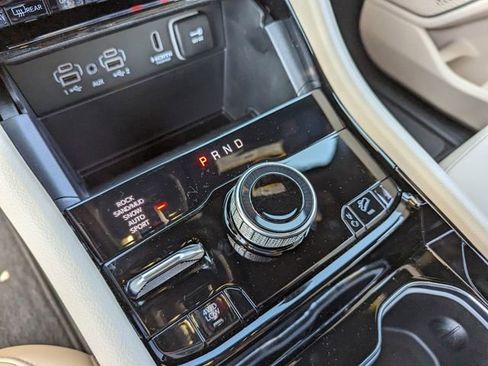 Used 2023 Jeep Grand Cherokee 4WD 4xe w/ Luxury Tech Group II image 18