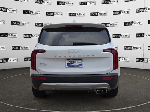 Used 2022 Kia Telluride S FWD image 5