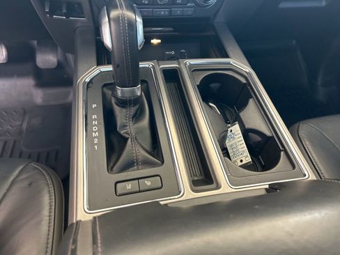 Used 2015 Ford F150 Platinum w/ Equipment Group 701A Luxury image 57