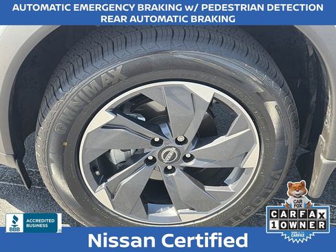 Certified 2025 Nissan Rogue SV image 9