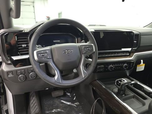 New 2026 Chevrolet Silverado 1500 LT Trail Boss w/ Convenience Package II image 11