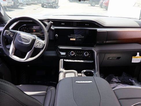 New 2025 GMC Sierra 2500 Denali w/ Technology Package image 14