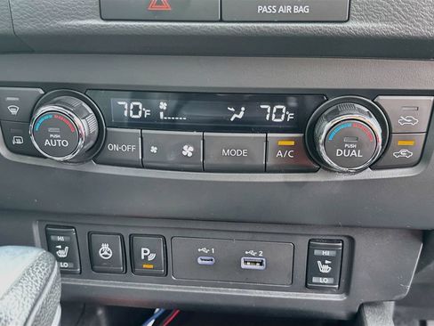 Used 2023 Nissan Frontier SV w/ SV Premium Package AWD/4WD image 16