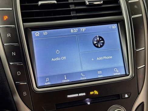 Used 2019 Lincoln Nautilus Premier AWD/4WD image 16
