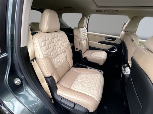 New 2026 Nissan Armada Platinum Reserve image 10