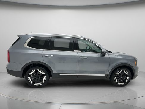 Used 2025 Kia Telluride S AWD/4WD image 5