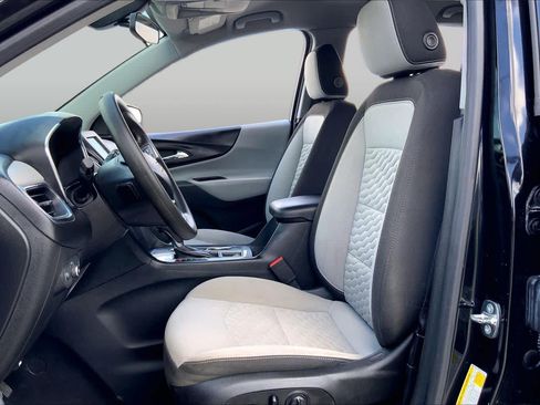 Used 2019 Chevrolet Equinox LS w/ LS Convenience Package FWD image 8