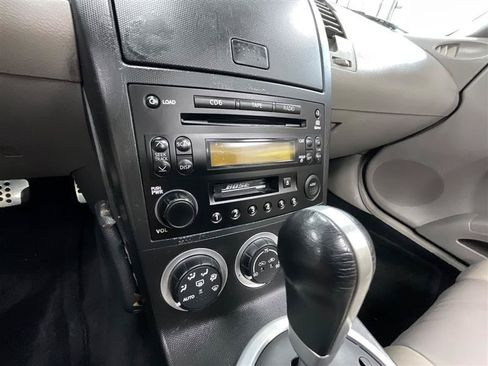 Used 2004 Nissan 350Z Touring RWD image 15