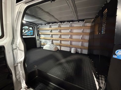 Used 2024 Chevrolet Express 2500 w/ Driver Convenience Package image 20