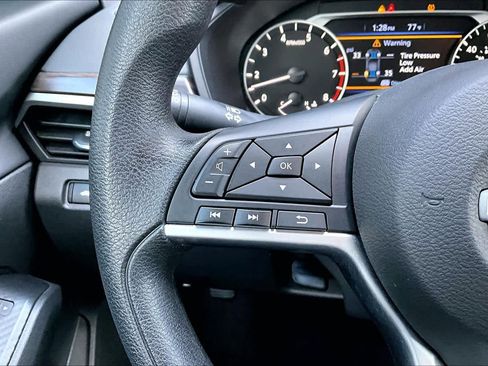 Used 2024 Nissan Altima 2.5 SV image 22