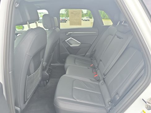 Used 2025 Audi Q3 2.0T Premium AWD/4WD image 13