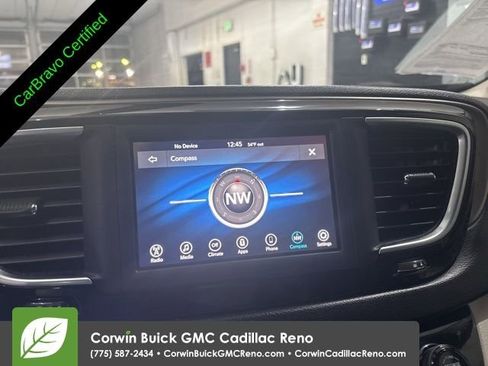 Used 2021 Chrysler Voyager Lxi image 23