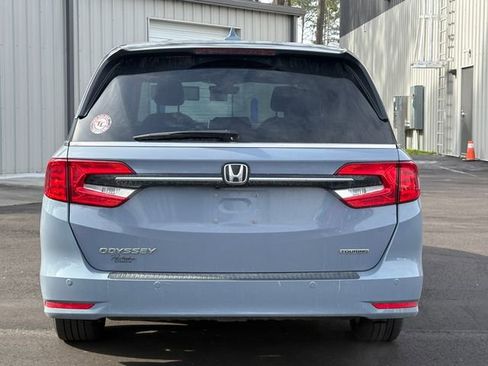 Used 2023 Honda Odyssey Touring image 4
