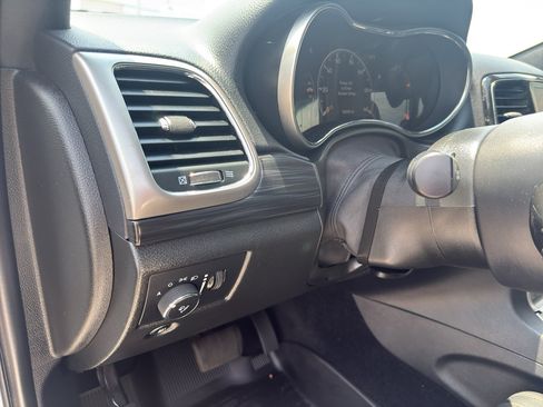 Used 2021 Jeep Grand Cherokee Laredo X AWD/4WD image 13