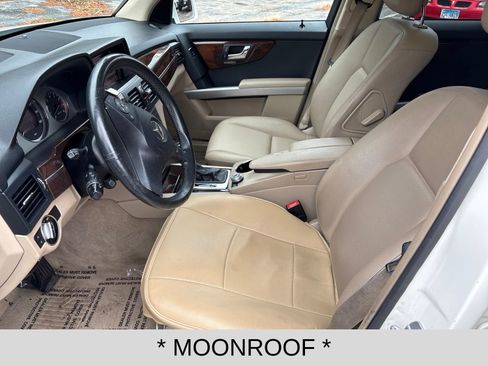 Used 2011 Mercedes-Benz GLK 350 4MATIC image 9